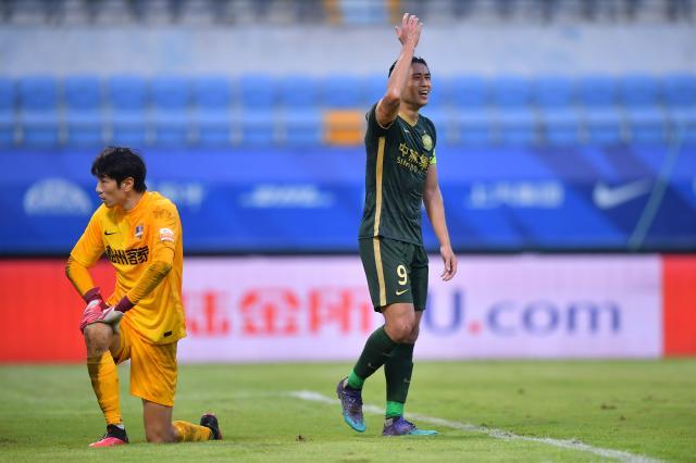 一竞技官网-【中超】张玉宁进球被吹伤退 北京国安0比0梅州客家